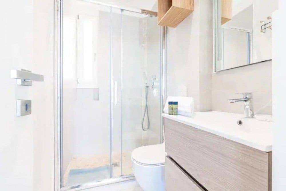 Shower room with glass enclosure and vanity unit, 2-bedroom apartment in the Promenade des Anglais, Nice