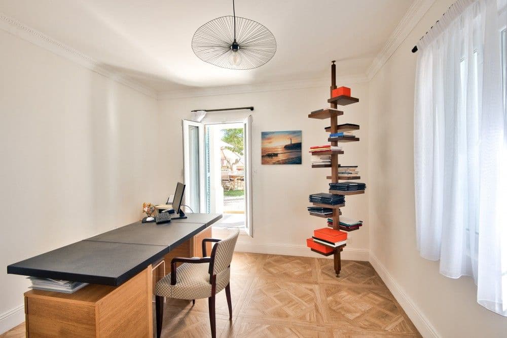 Study with desk and French window onto the garden, 4-bedroom villa in Mont Boron, Nice