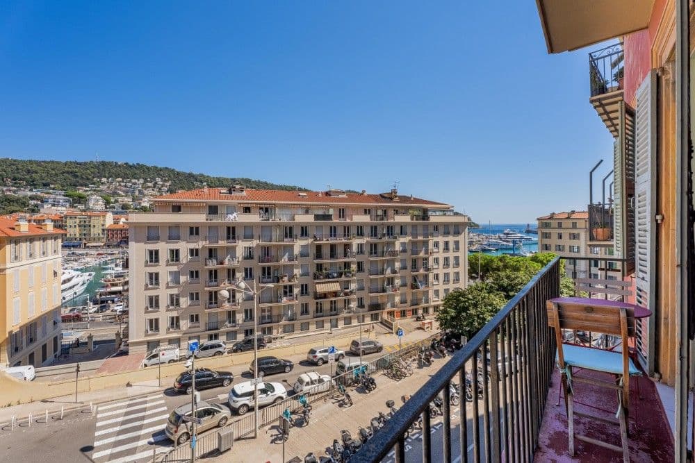 Balcony with a view over the Port and Mont Boron, 2-bedroom apartment in the Port, Nice