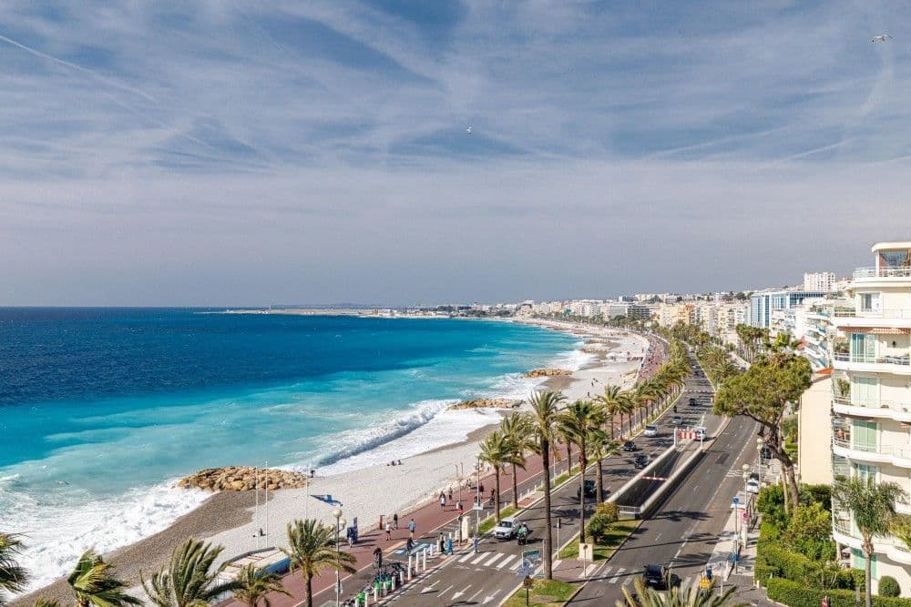 The Promenade des Anglais and the beach along the Baie des Anges seen from above