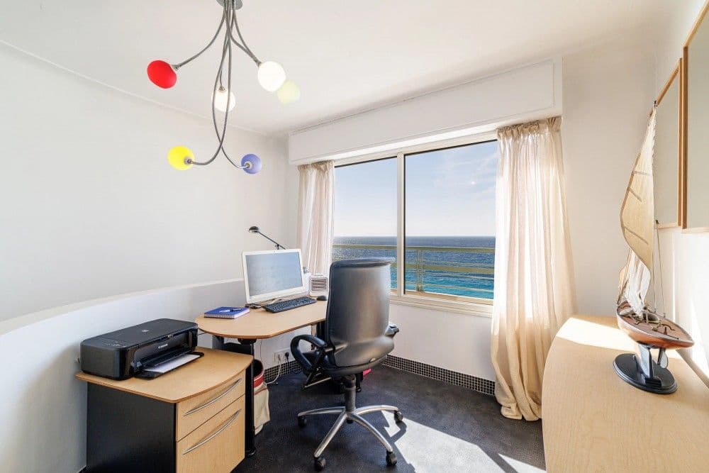 Study with desk and sea-view window, 3-bedroom apartment in the Promenade des Anglais, Nice