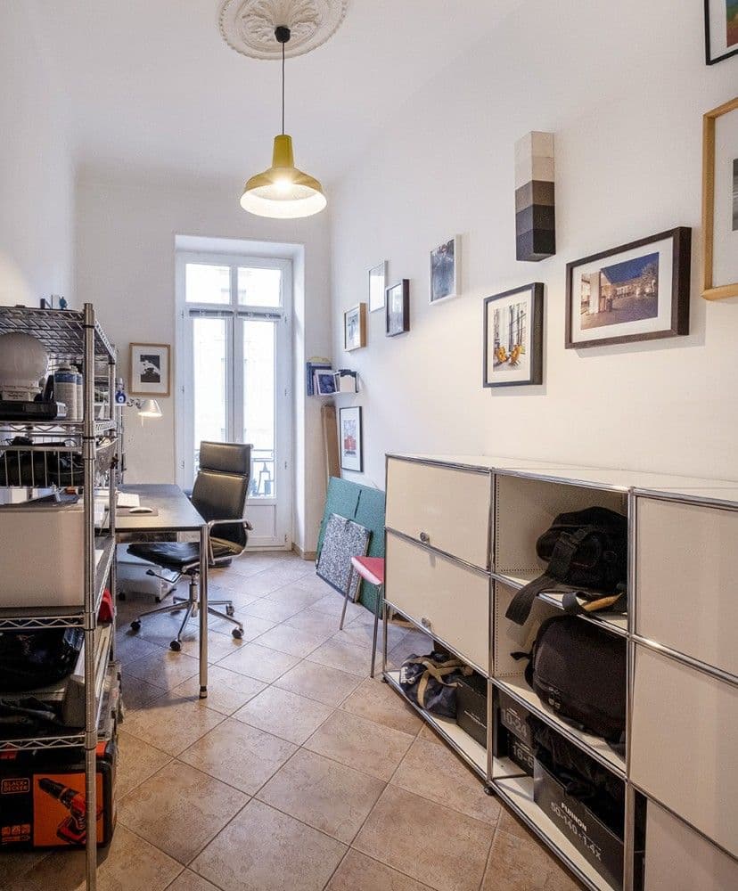 Study with desk, shelves and French window, 3-bedroom apartment in the Port, Nice