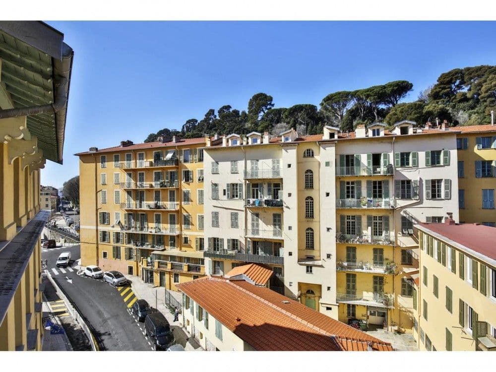 View from the apartment over the street and the trees of Castle Hill, 2-bedroom apartment in the Port, Nice