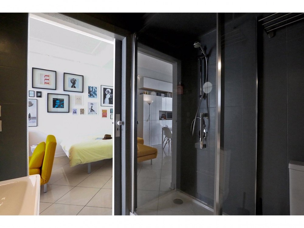 1 bed Property For Sale in Nice,  - thumb 6