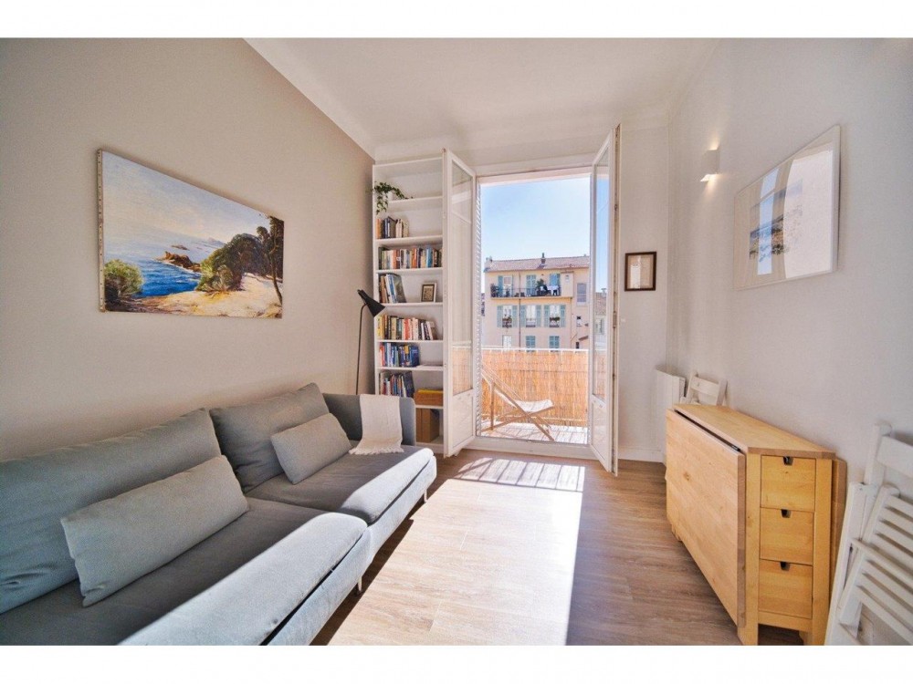 1 bed Property For Sale in Nice,  - thumb 1