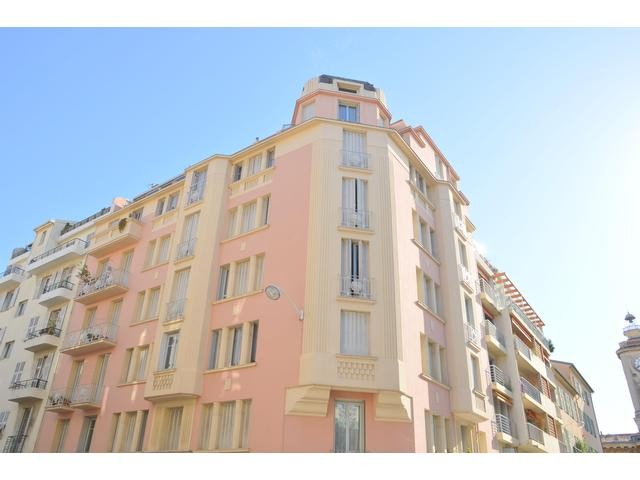 1 bed Property For Sale in Nice,  - 12