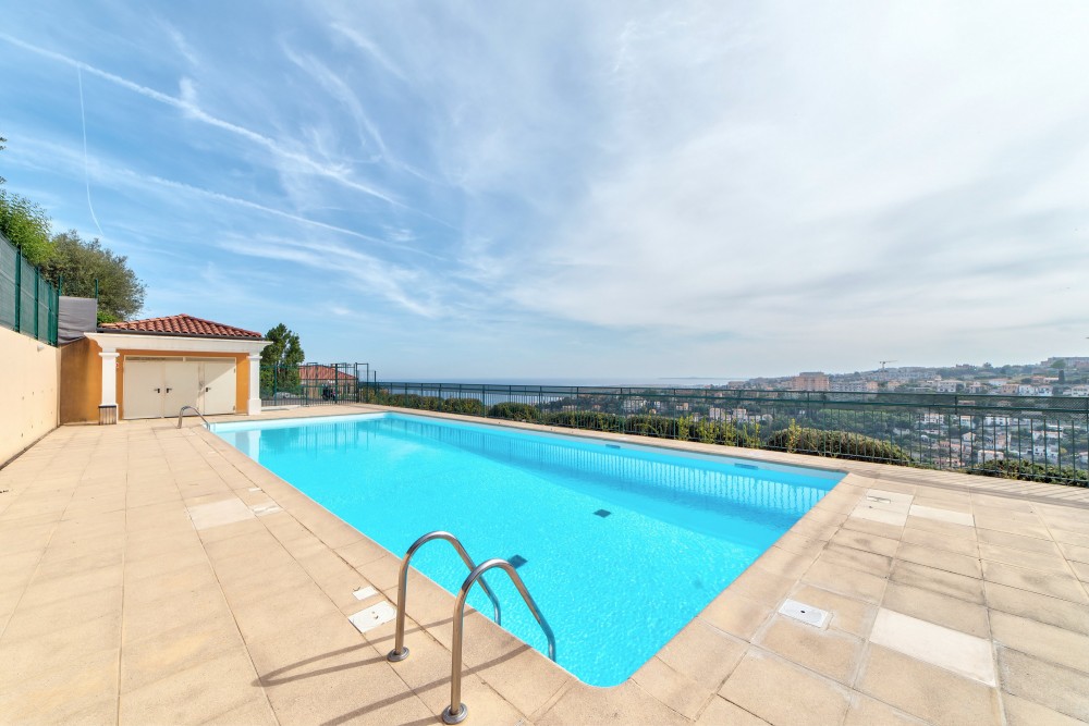 1 bed Property For Sale in Nice,  - 16