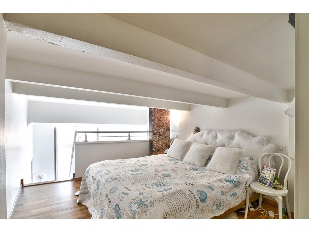 1 bed Property For Sale in Nice,  - 4