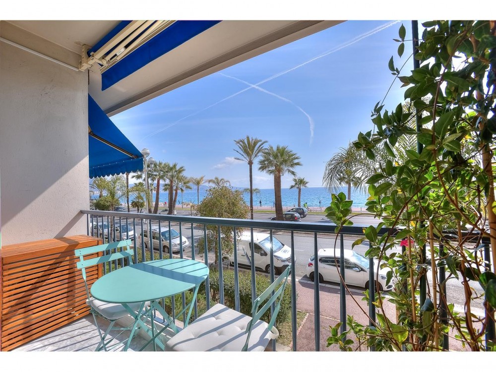 2 bed Property For Sale in Nice,  - thumb 1