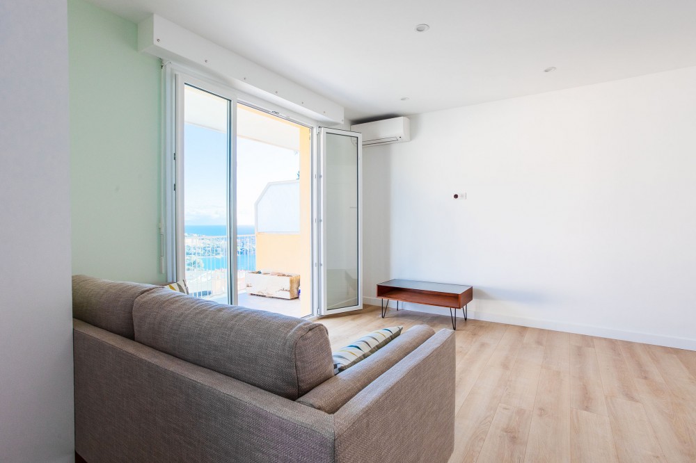 2 bed Property For Sale in Outside Nice,  - 12