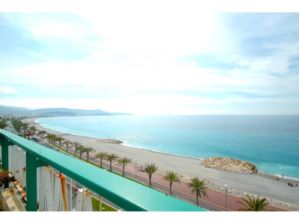 1 bed Property For Sale in Nice,  - thumb 3