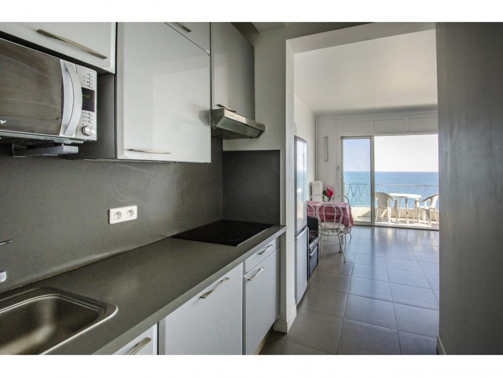 1 bed Property For Sale in Nice,  - thumb 2