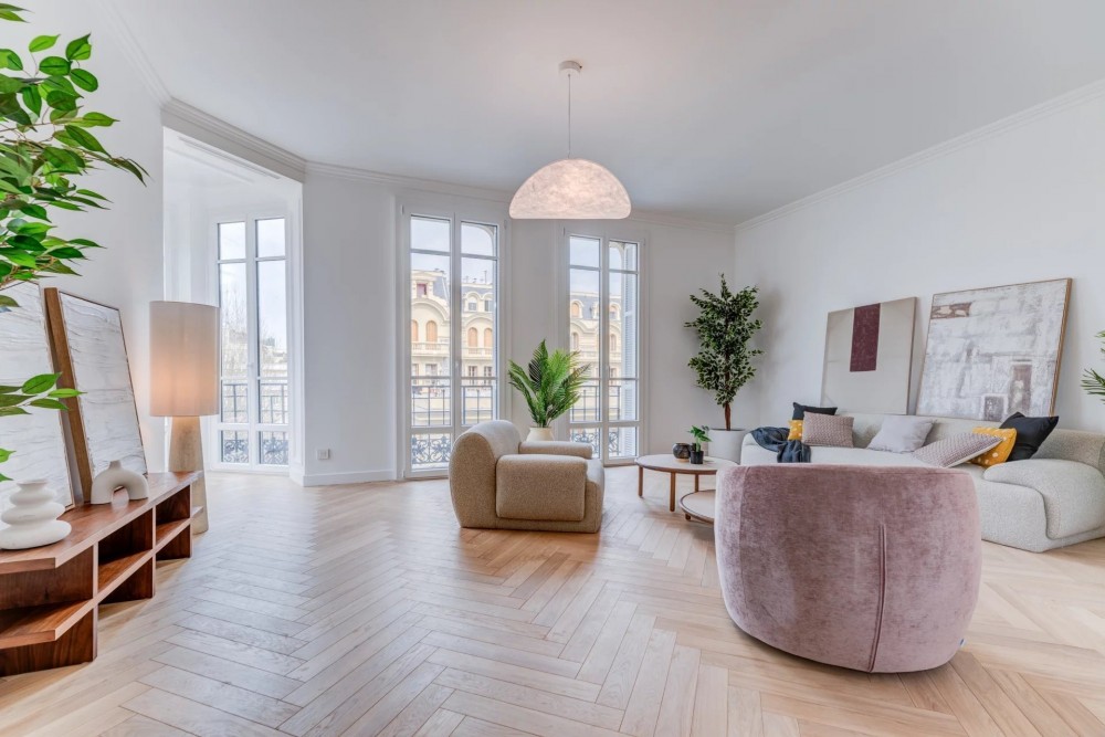 3 bed Property For Sale in Nice,  - 4