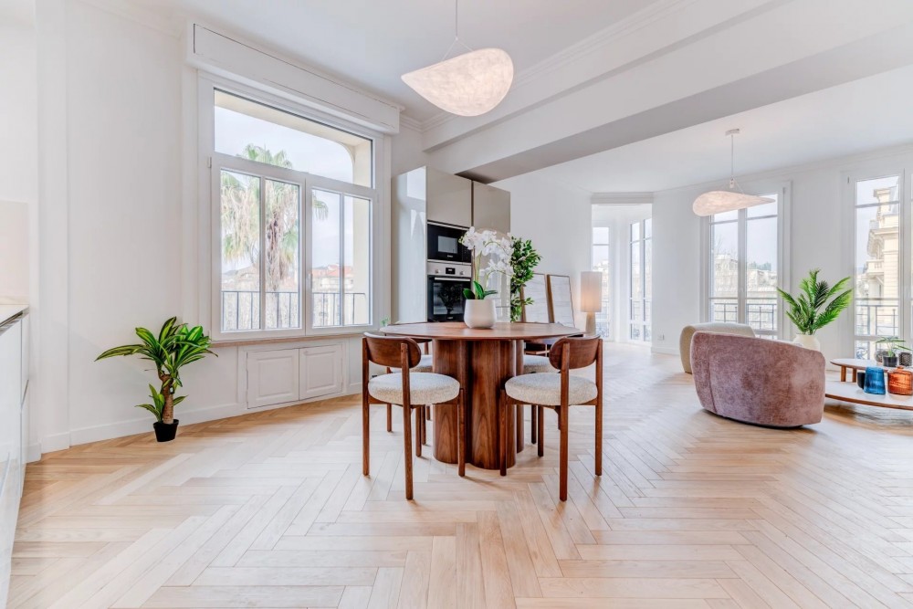 3 bed Property For Sale in Nice,  - 5