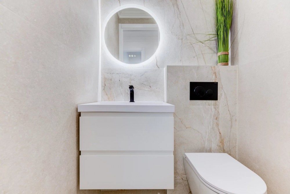 3 bed Property For Sale in Nice,  - 9
