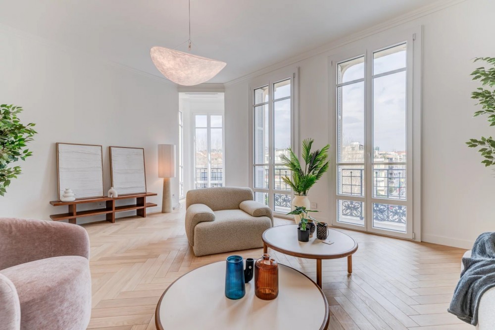 3 bed Property For Sale in Nice,  - 3