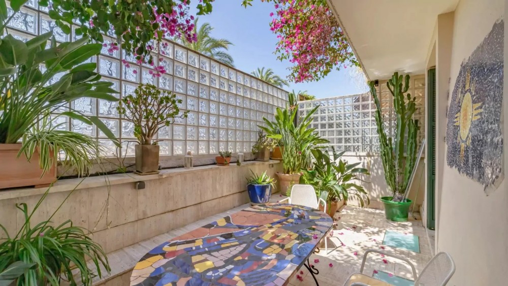 3 bed Property For Sale in Nice,  - 7