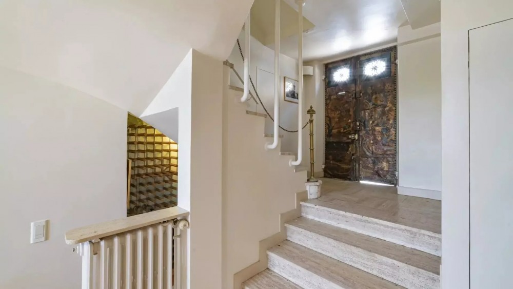 3 bed Property For Sale in Nice,  - 11