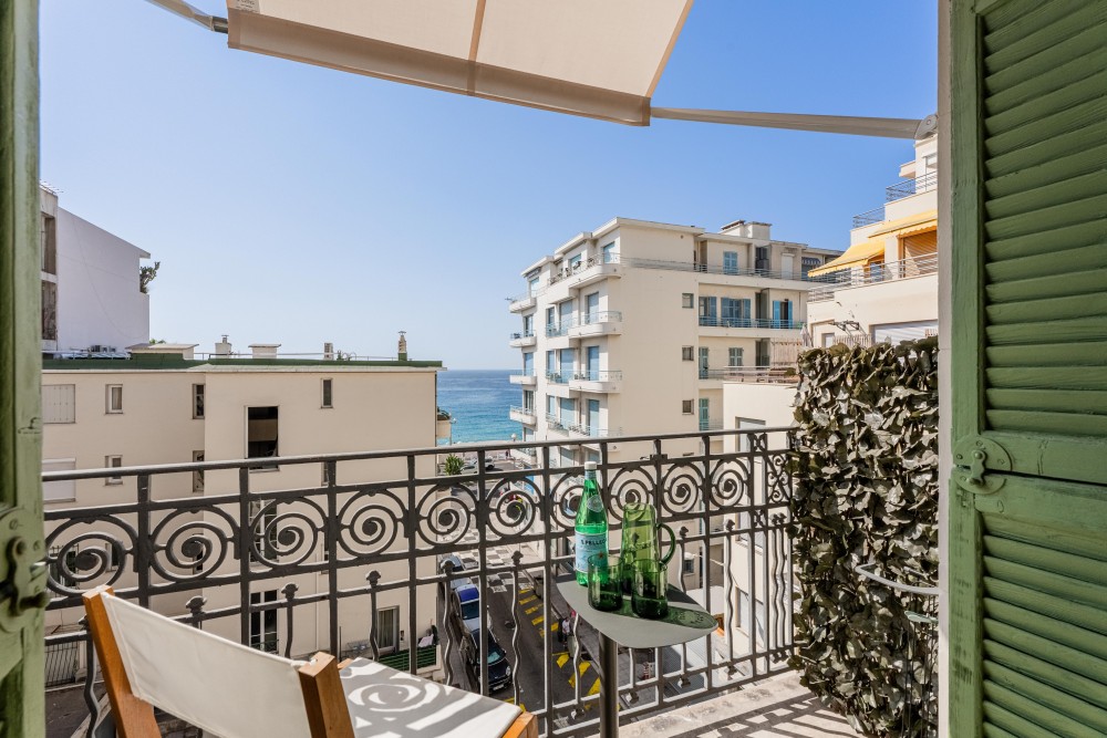 3 bed Property For Sale in Nice,  - 1