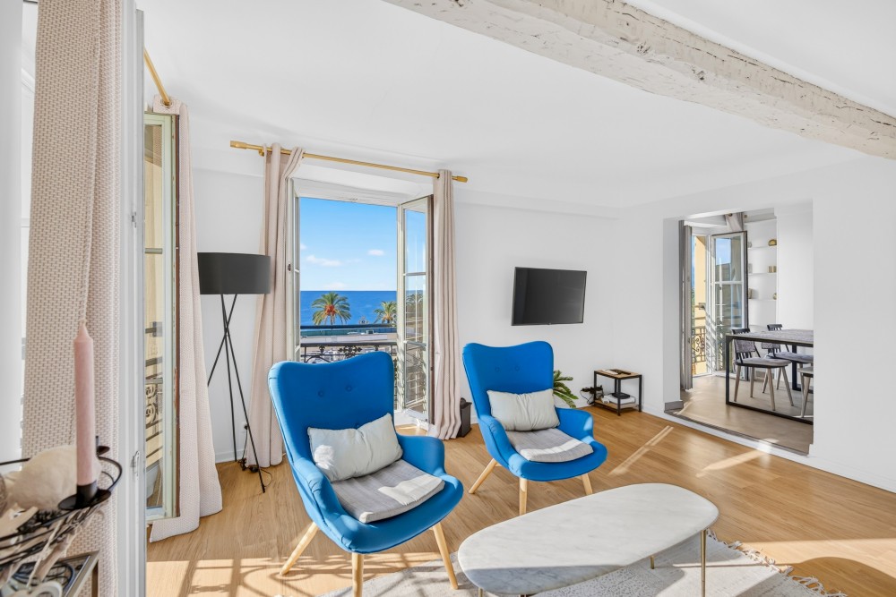 2 bed Property For Sale in Nice,  - 7