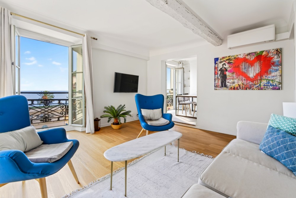 2 bed Property For Sale in Nice,  - 6
