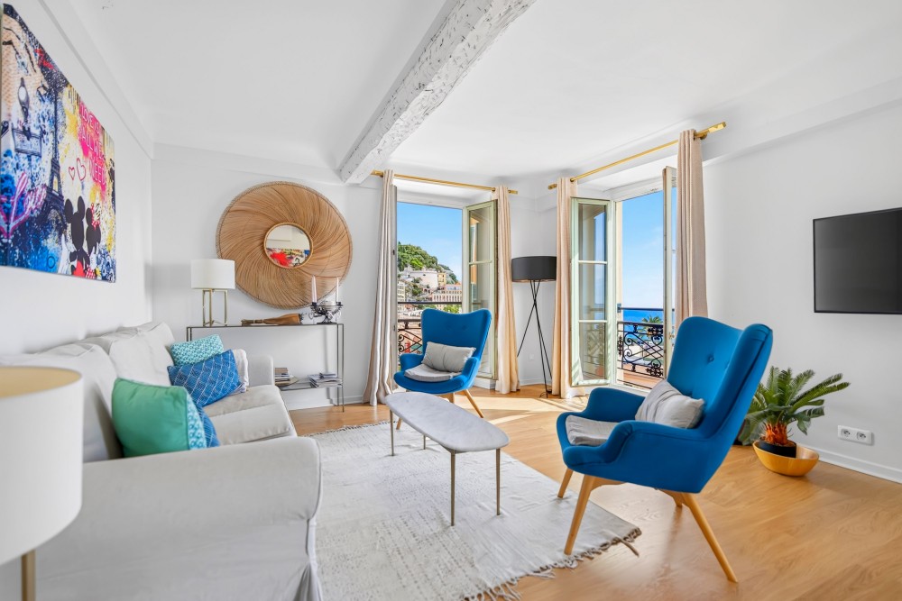 2 bed Property For Sale in Nice,  - 8
