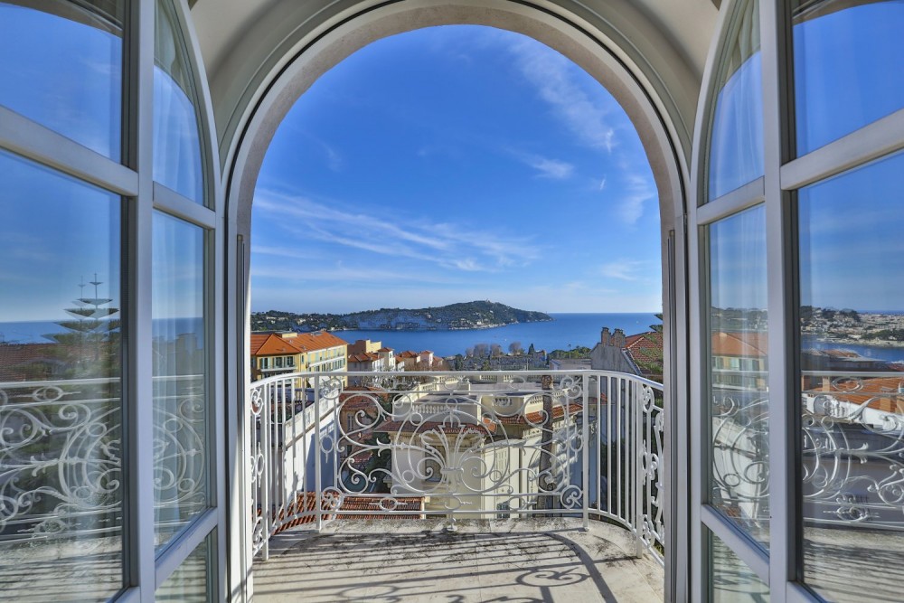 3 bed Property For Sale in Outside Nice,  - 3