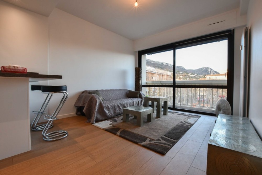 1 bed Property For Sale in Outside Nice,  - 1