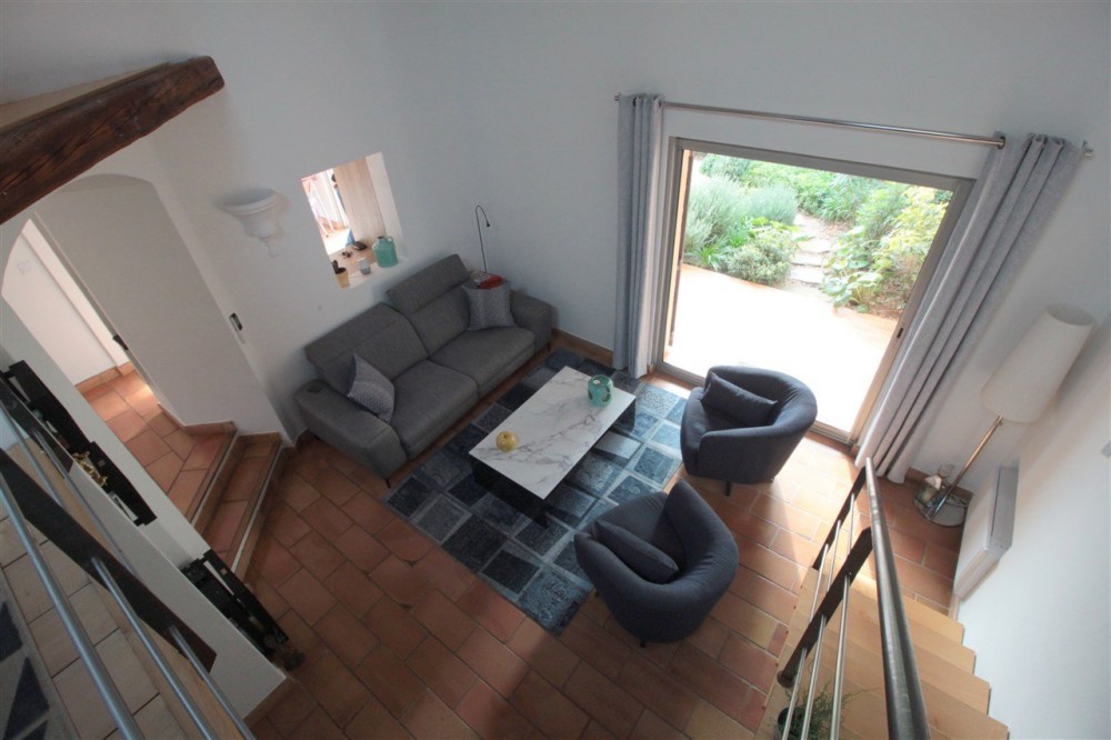 1 bed Property For Sale in Outside Nice,  - 3