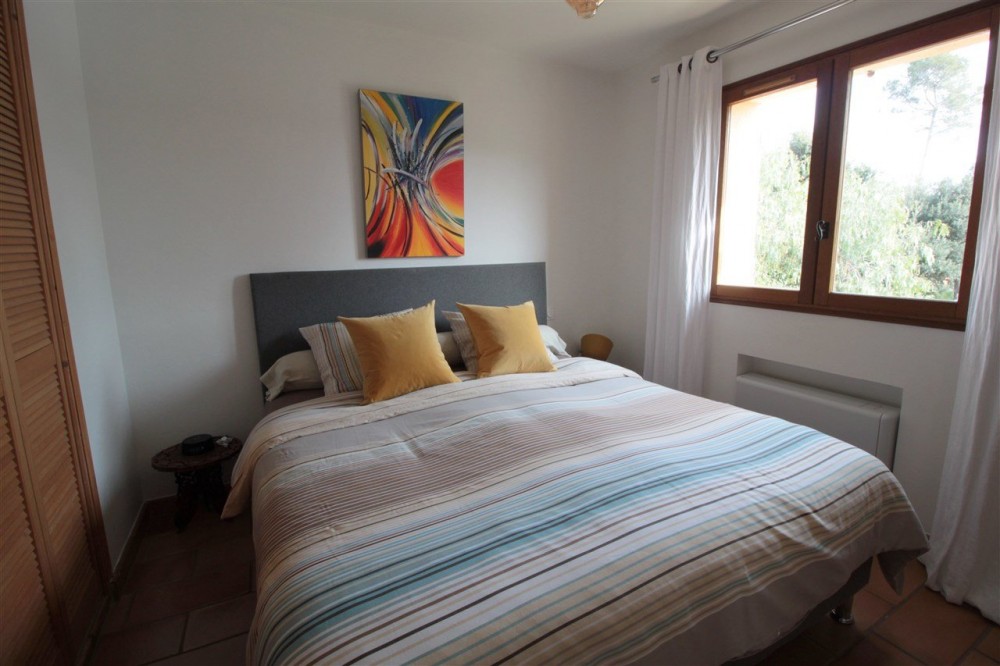 1 bed Property For Sale in Outside Nice,  - 11