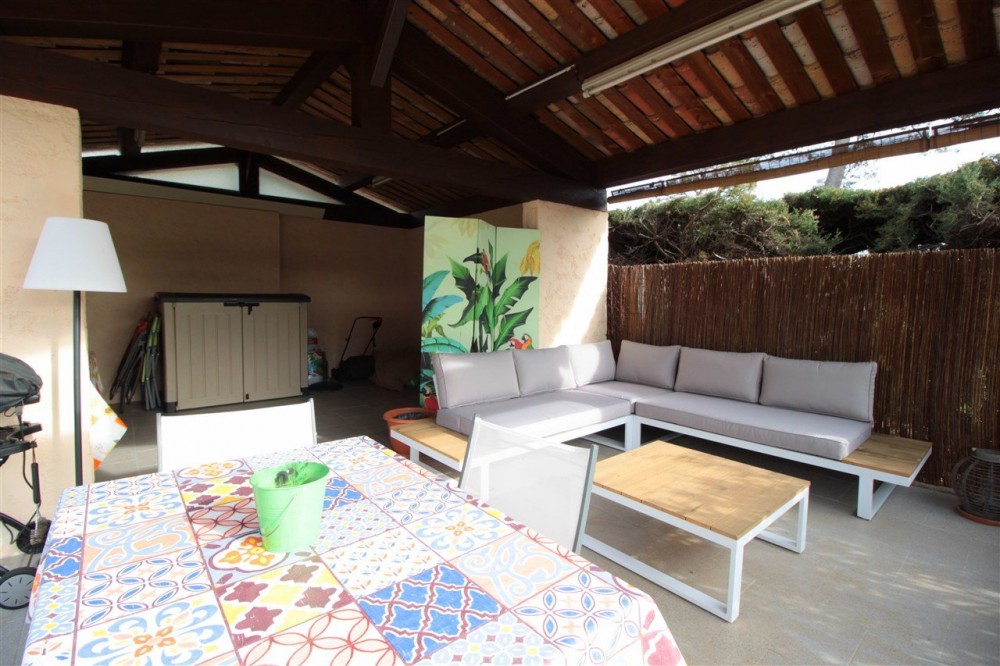 1 bed Property For Sale in Outside Nice,  - 13