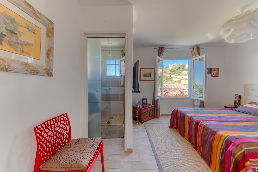3 bed Property For Sale in Outside Nice,  - thumb 11