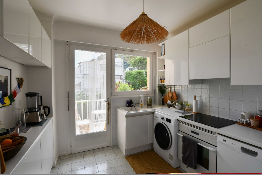 1 bed Property For Sale in Outside Nice,  - thumb 10