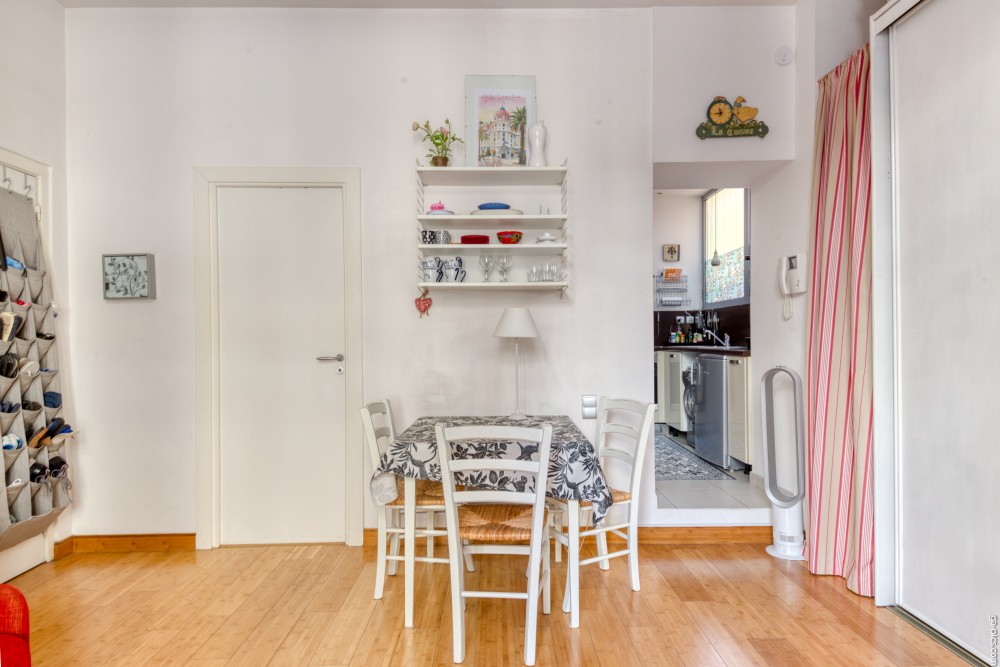 1 bed Property For Sale in Nice,  - 7