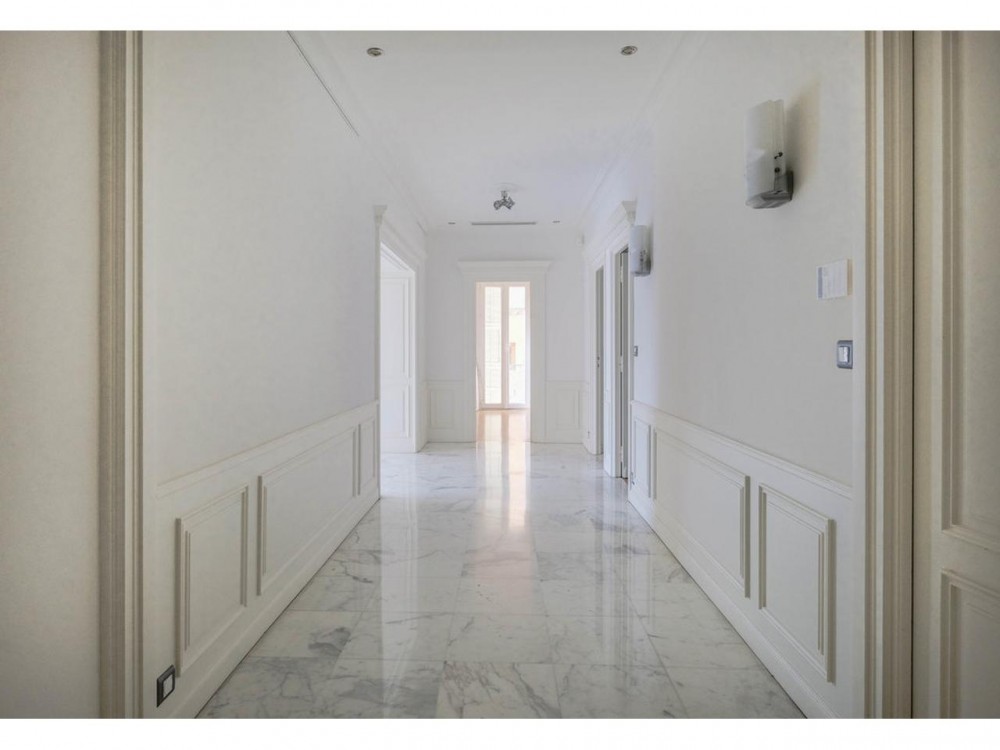 3 bed Property For Sale in Nice,  - thumb 5