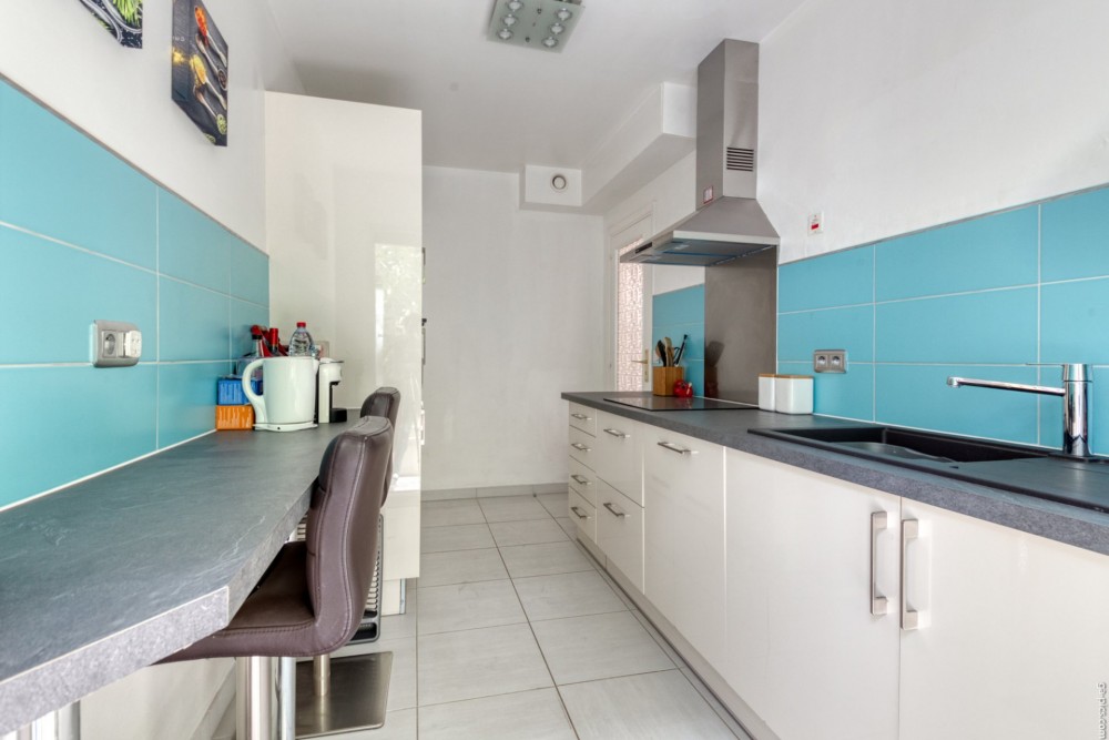 2 bed Property For Sale in Nice,  - thumb 18
